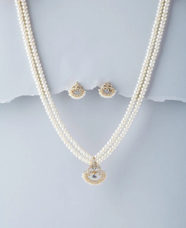 Designer diamond pendant necklaces with luxury stones for a glamorous, high-fashion look -Beautiful Real Pearl Necklace Set