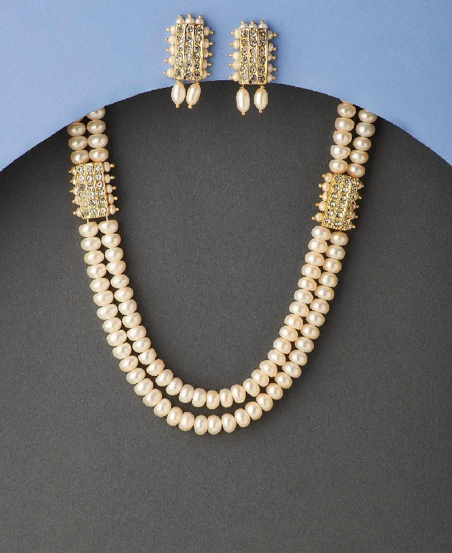 Gold necklaces and pendants with intricate detailing for a luxurious look -Beautiful Stone Studded Pearl Necklace Set