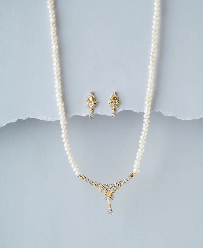 Bar necklaces and pendants with minimalist designs for a sleek, contemporary style -Elegant Pearl Necklace Set