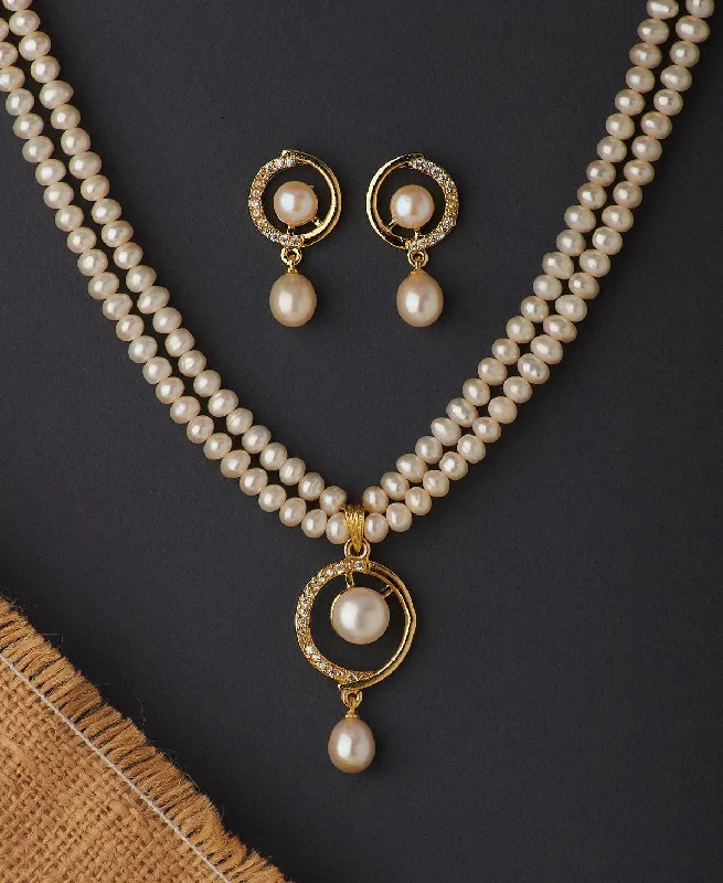 Layered charm necklaces with pendants for a trendy and fashionable style -Elegant Real Pearl Necklace Set