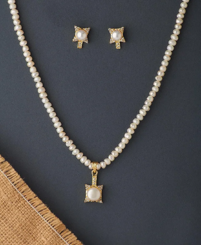 Rose pendant necklaces with intricate detailing for a beautiful, feminine accessory -Elegant Real Pearl Necklace Set