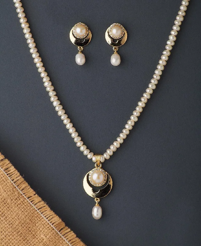 Simple round pendant necklaces for women with elegant and versatile designs -Elegant Real Pearl Necklace Set