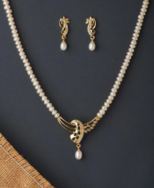 Vintage-style pendant necklaces with Art Deco or Victorian influences for timeless beauty -Elegant Real Pearl Necklace Set