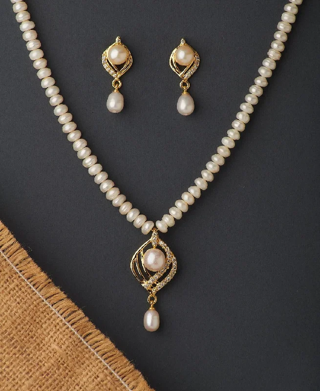 Elegant necklaces and pendants with delicate designs for daily wear -Elegant Real Pearl Necklace Set