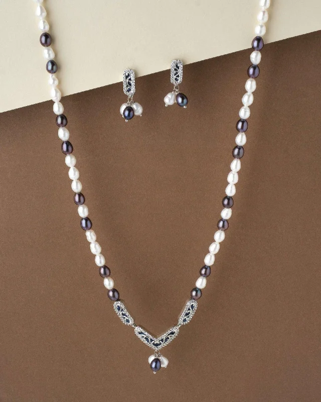 Artistic necklaces and pendants with creative designs for a fashionable accessory -Elegant Real Pearl Necklace Set