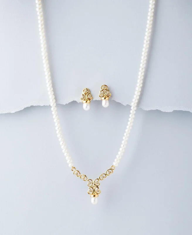 Designer necklaces and pendants with unique craftsmanship for high-end fashion -Exquisite Real Pearl Necklace Set