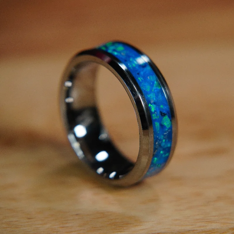 Party rings perfect for dazzling night events -The Winter's Howl | Tungsten Glowstone Ring